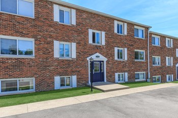 1600 E Hillside Dr Studio-3 Beds Apartment, Student for Rent - Photo Gallery 2