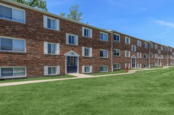 1600 E Hillside Dr Studio-3 Beds Apartment, Student for Rent - Photo Gallery 5