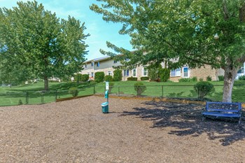 1600 E Hillside Dr Studio-3 Beds Apartment, Student for Rent - Photo Gallery 12