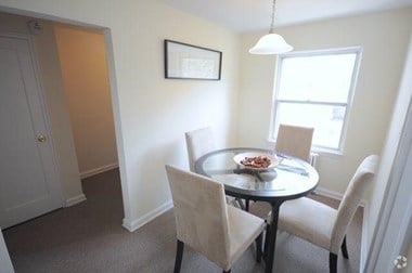 1305 Wood Avenue 1-2 Beds Apartment for Rent - Photo Gallery 1