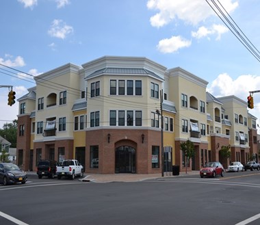 800 Main Street Studio-9 Beds Apartment for Rent