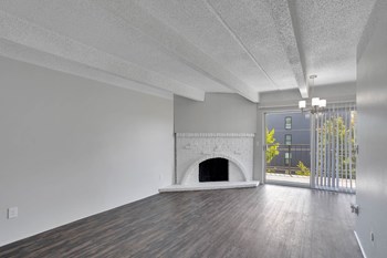 1412 Steele Street 1-2 Beds Apartment for Rent - Photo Gallery 31
