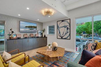 1412 Steele Street 1-2 Beds Apartment for Rent - Photo Gallery 2