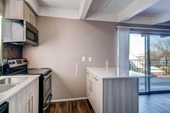 1412 Steele Street 1-2 Beds Apartment for Rent - Photo Gallery 17