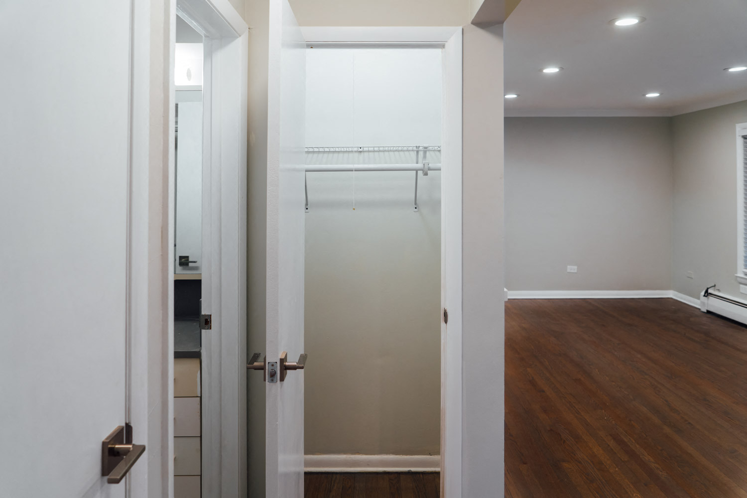 Closet Space 1351-1N