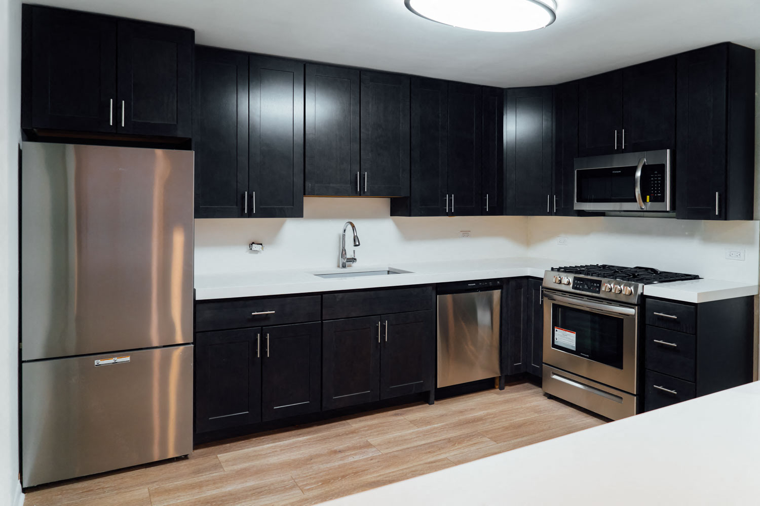 Remodeled Kitchen Stainless Steel Appliances 1351-1N