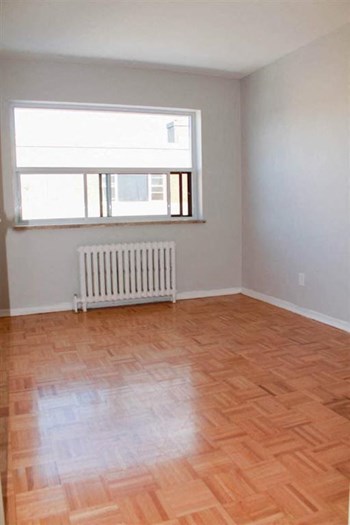 799 Robinson Street 2 Beds Apartment for Rent - Photo Gallery 4