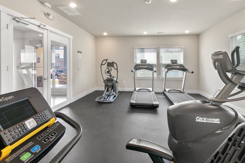 the gym at the preserve apartments