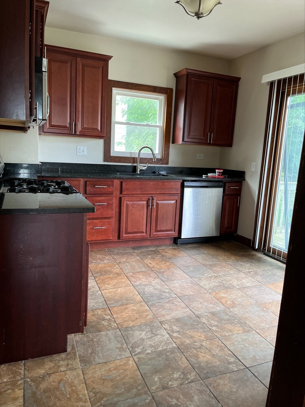 2098 Morrison