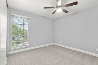 3201 E Park Row Drive 1-2 Beds Apartment for Rent - Photo Gallery