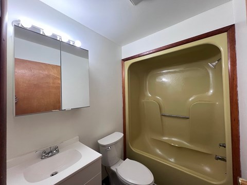 184 Pennsylvania Avenue 2 Beds Apartment for Rent