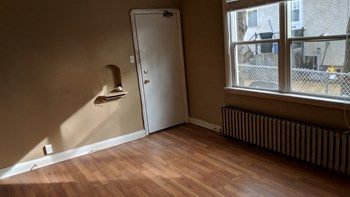 570 St Mary's Road 1 Bed Apartment for Rent - Photo Gallery 4