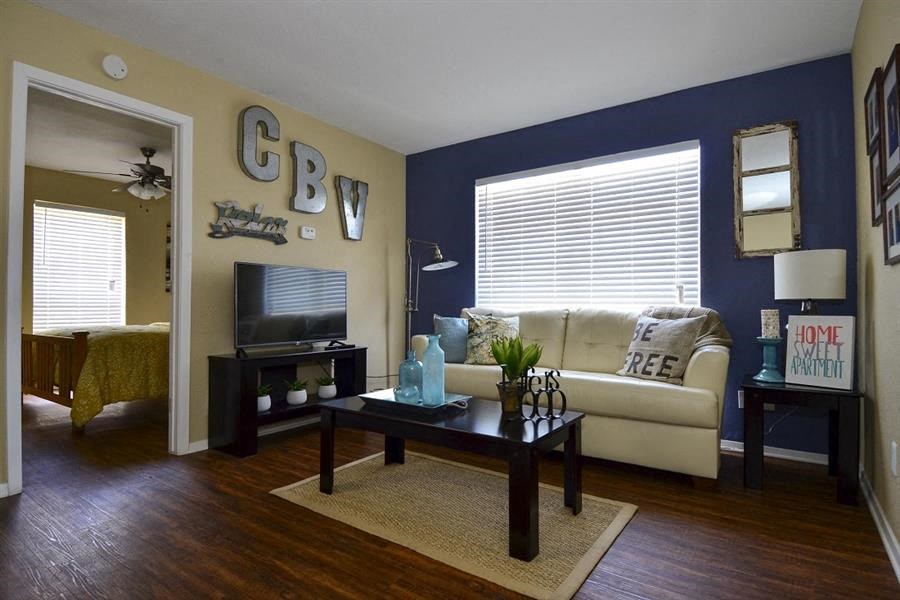 Double Pane Windows at Casa Del Sol, Houston, Texas