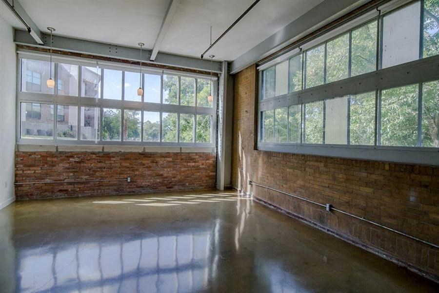 Package Receiving at The Landmark, New Braunfels, Texas