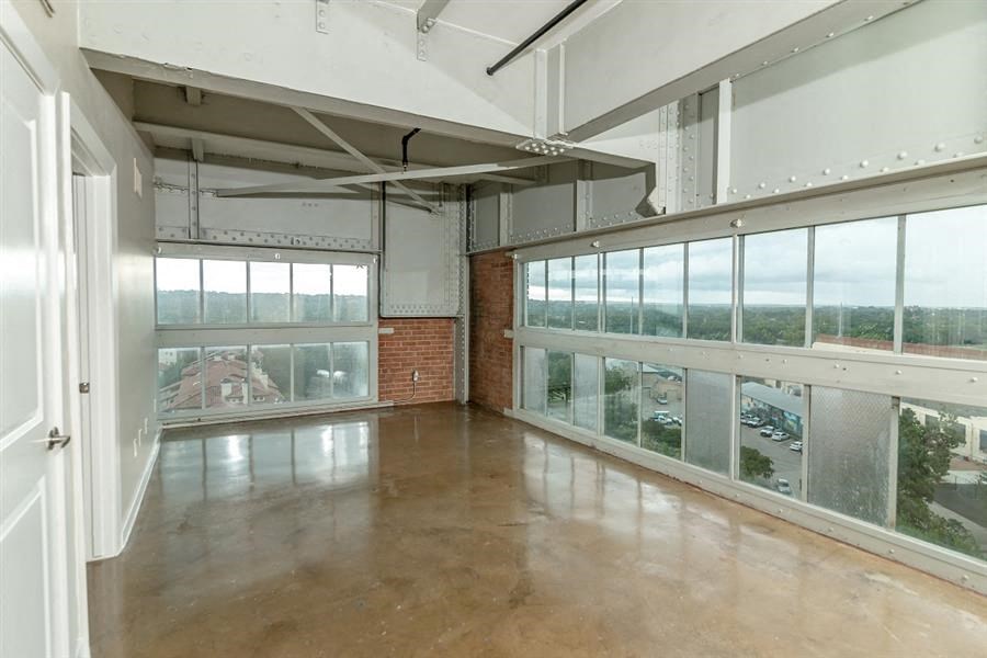 Deck at The Landmark, New Braunfels