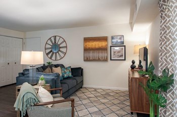 1338 Veterans Highway 1-2 Beds Apartment for Rent - Photo Gallery 6