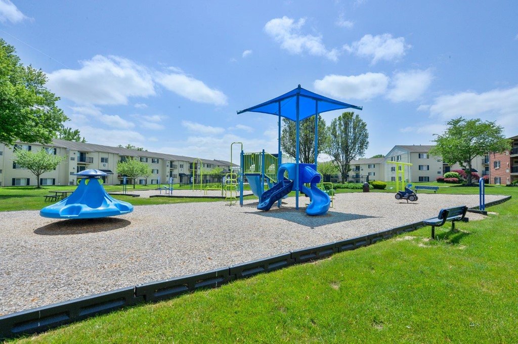 playgrounds at the estates apartments