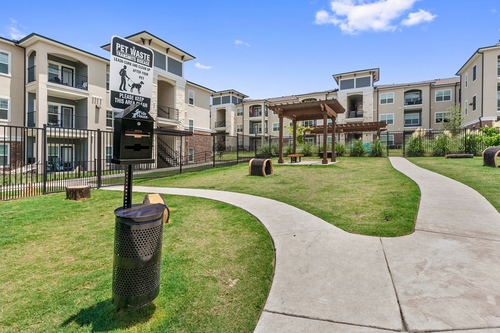 the preserve at ballantyne commons walkway to apartment buildings