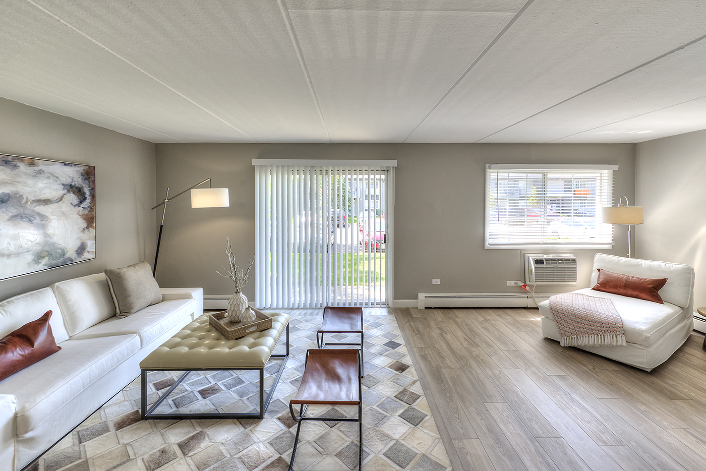 furnished apartment living room