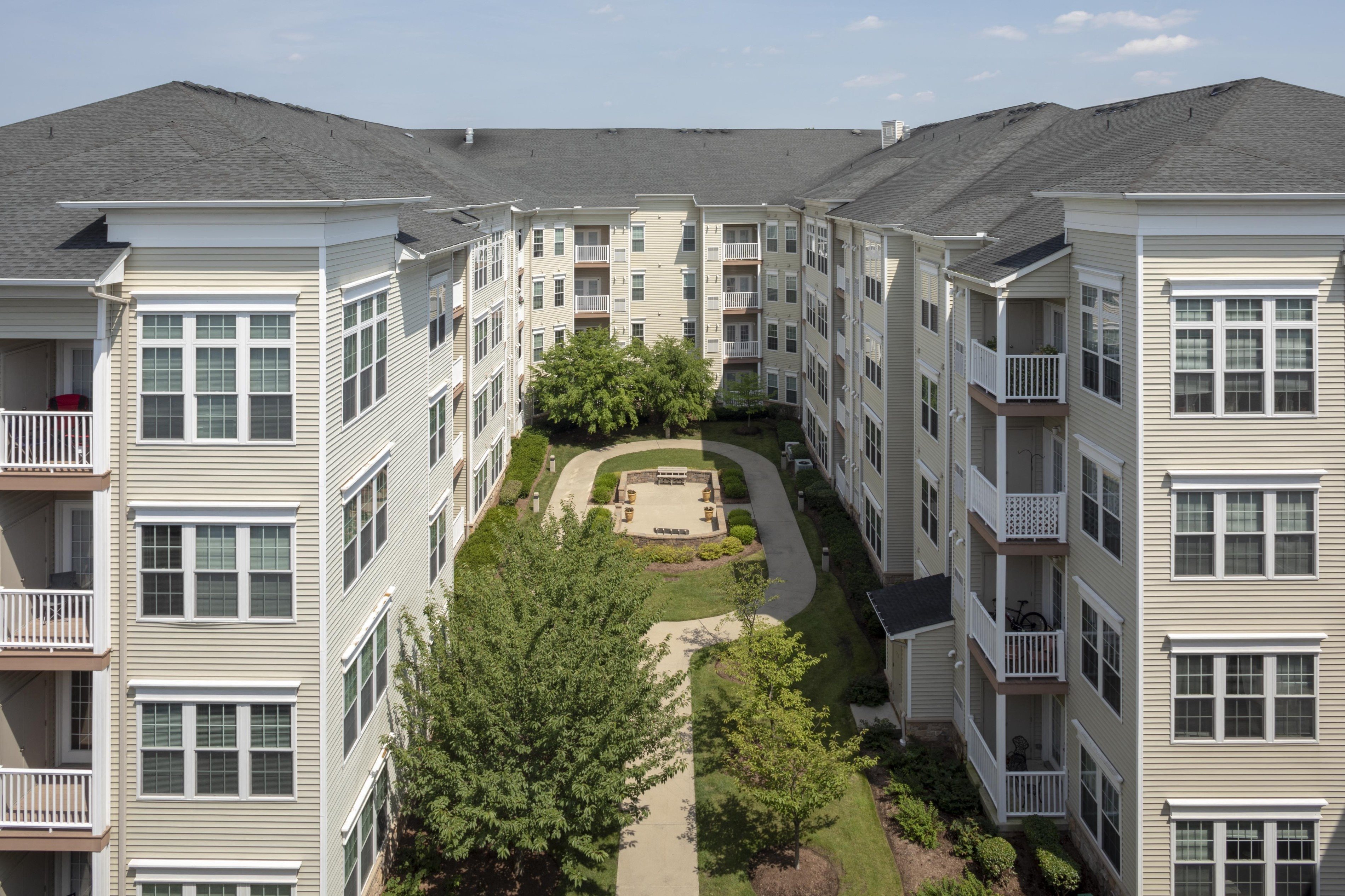 140 Mayhill Apartments in Saddle Brook, NJ