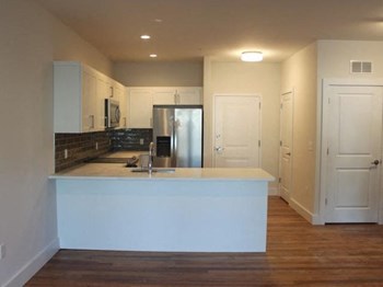 44 Main Street 1-2 Beds Apartment for Rent - Photo Gallery 2