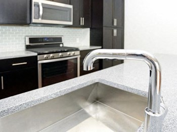 125 Bloomfield Avenue 1-2 Beds Apartment for Rent - Photo Gallery 5
