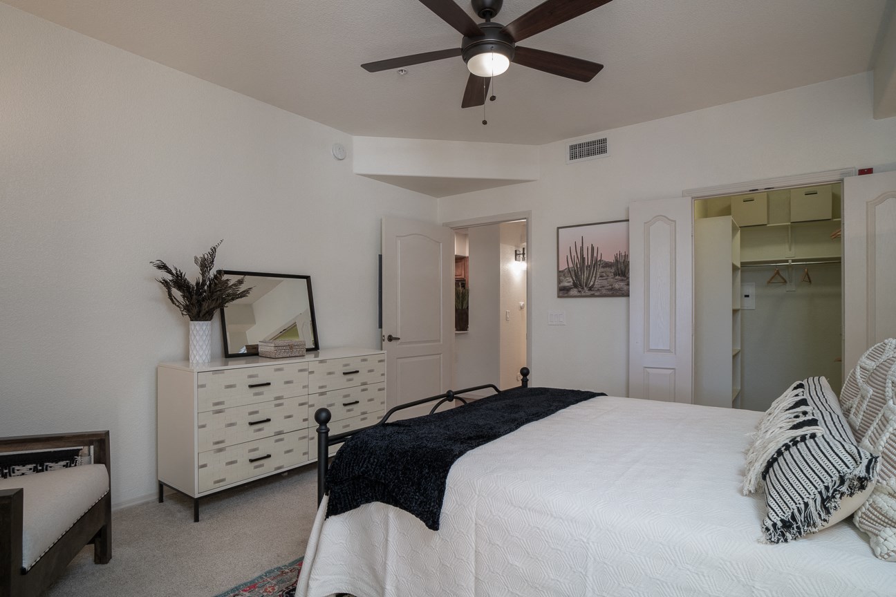 Desert Parks Vista Apartments, 9393 E. Palo Brea Bend
