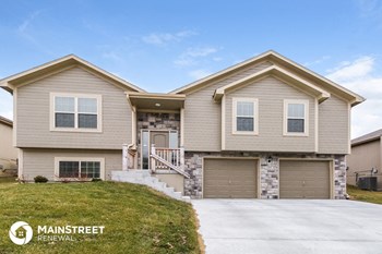 1305 NW Hilltop Lane 4 Beds House for Rent - Photo Gallery 4