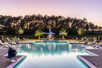 1385 Classic Court 1-3 Beds Apartment for Rent - Photo Gallery 2