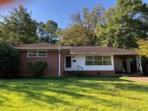 377 Pinehurst Drive 3 Beds Apartment for Rent