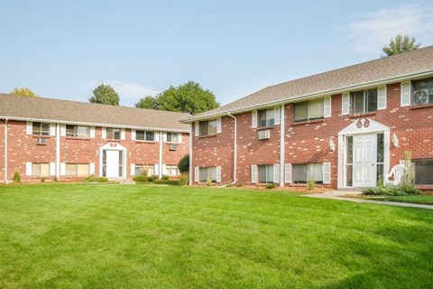 Exterior View at Virginia Park, Lakewood, 80226