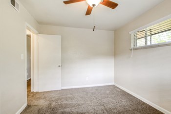4415 Teller St 2 Beds Apartment for Rent - Photo Gallery 13