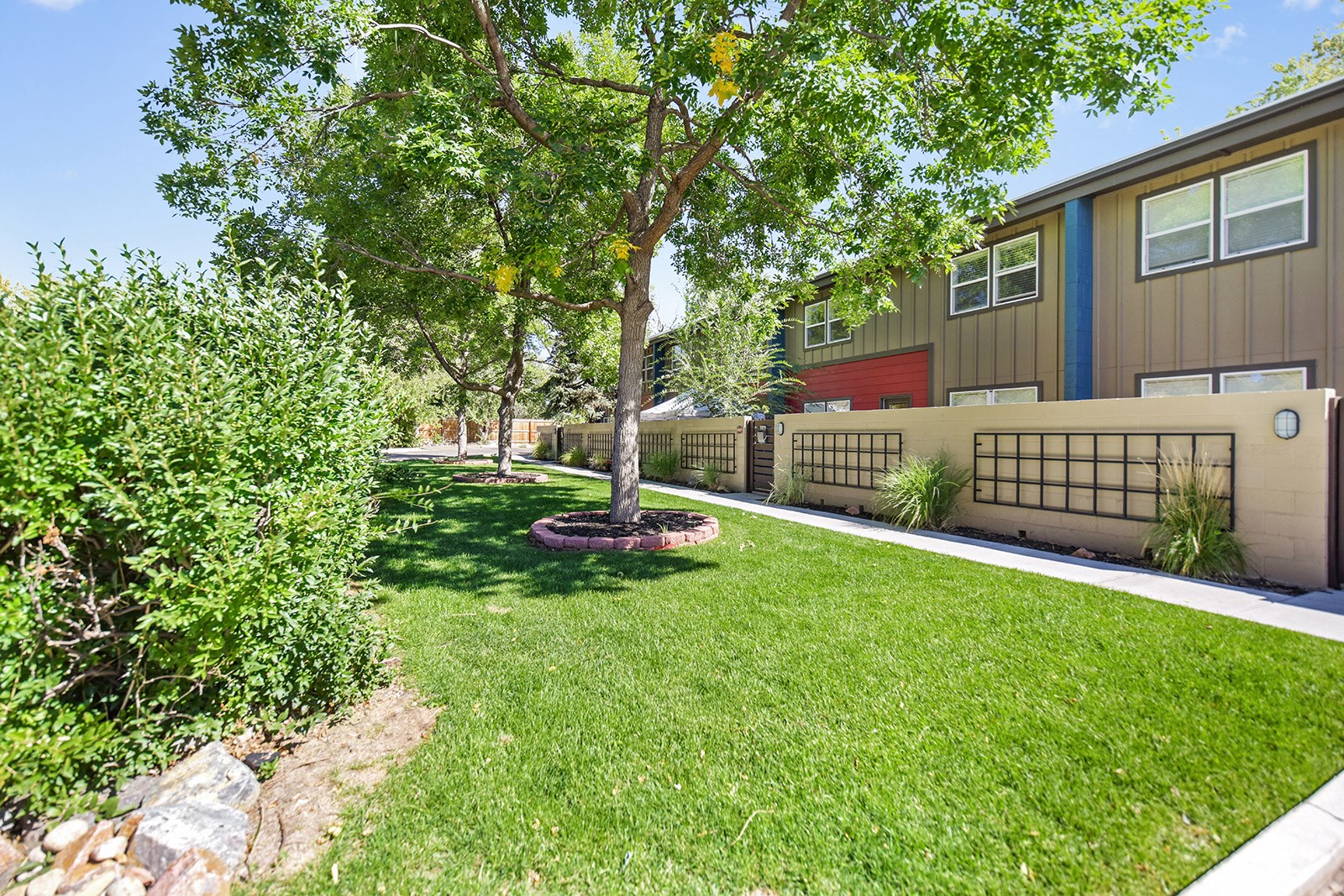 Holiday Gardens Apartments, 1307 Pierce St, Lakewood, CO RentCafe