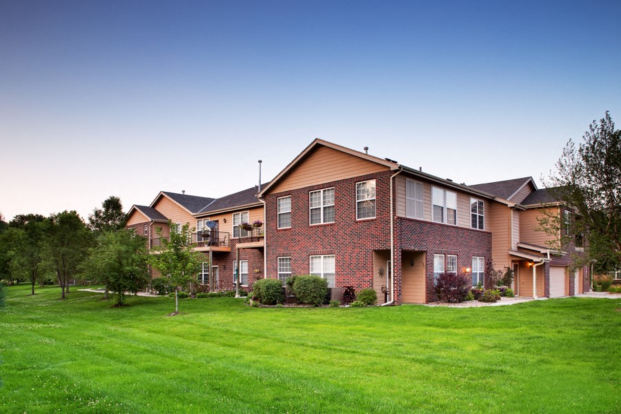 exterior view of the villas at fallingwater apartments