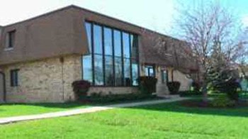 11601 W. Brown Deer Rd. 2 Beds Apartment for Rent - Photo Gallery 2