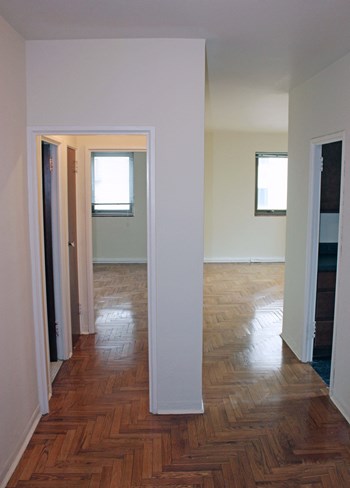 1609 N. Prospect Avenue 1-2 Beds Apartment for Rent - Photo Gallery 4
