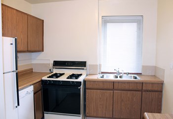 1609 N. Prospect Avenue 1-2 Beds Apartment for Rent - Photo Gallery 9