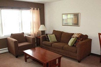 1725 N. Prospect Avenue Studio-2 Beds Apartment for Rent - Photo Gallery 4