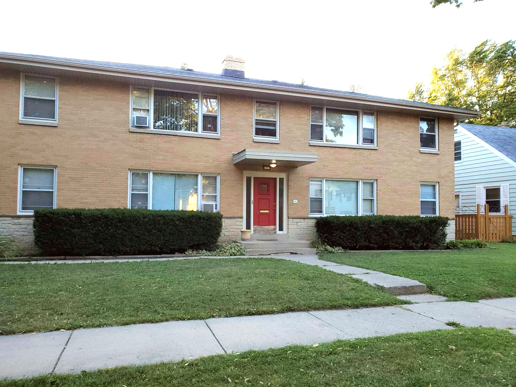 88th Street Apartments is a similar property to Aspen Crossing Apartments located in Milwaukee