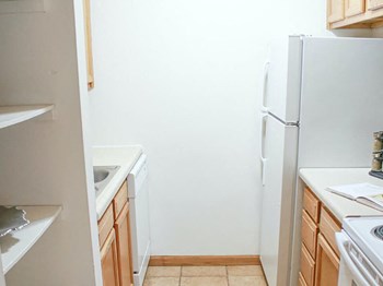 Apartments with modern appliances in Rochester MN - Photo Gallery 5