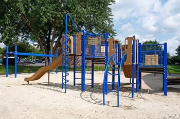 apartments with playground in Rochester MN