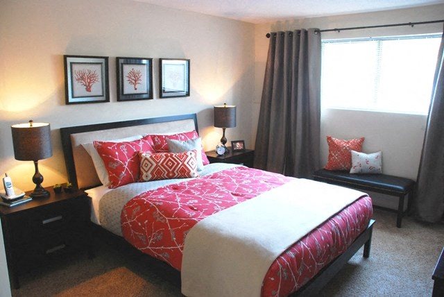 Skyline Commons Bedroom Model Home Full Size Bed in Skyline Commons Bedroom