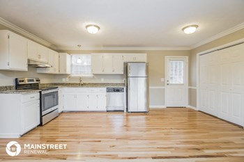 528 Piccadilly Row 3 Beds House for Rent - Photo Gallery 4