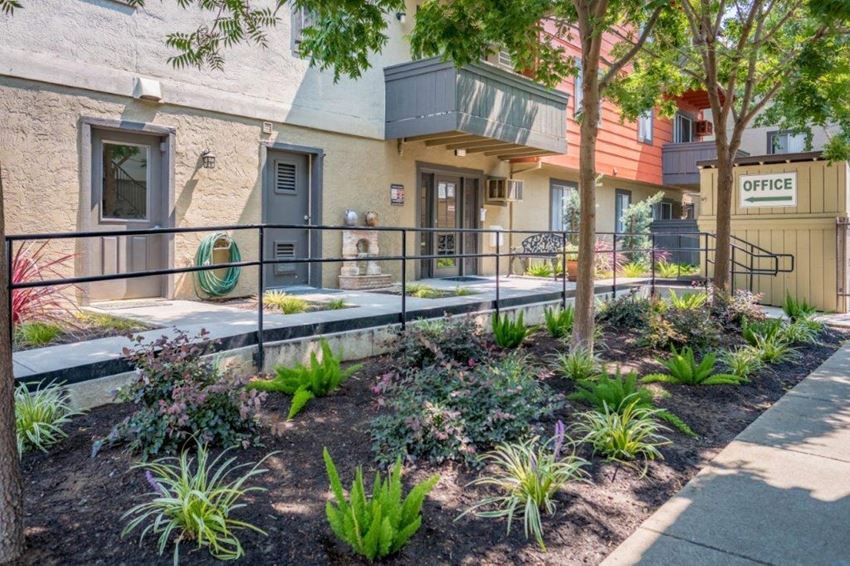 DIABLO VIEW AND VILLA DIABLO