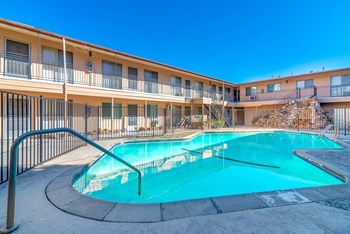 Pool and lounging area - Photo Gallery 5
