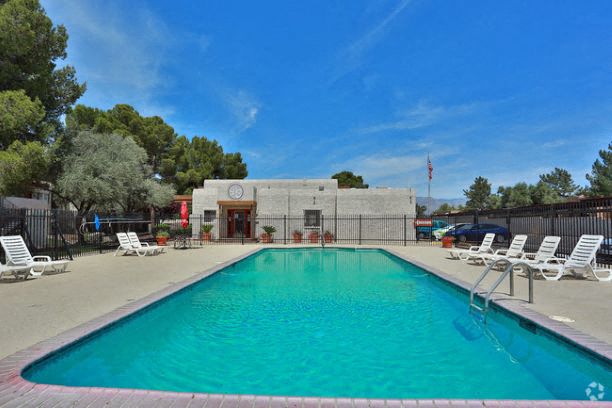 Dakota Canyon Apartments