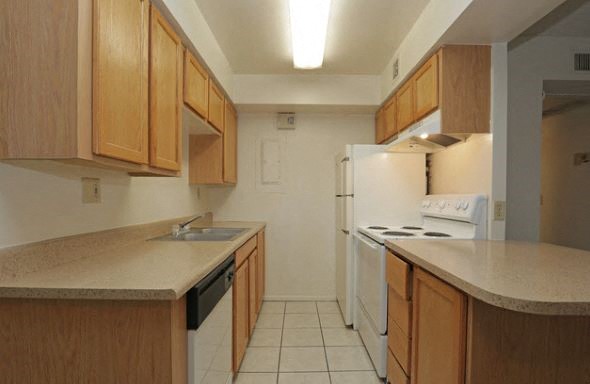 Dakota Canyon Apartments