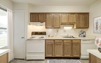 2001 Wedgewood Place 1-2 Beds Apartment, St. Charles for Rent - Photo Gallery 2