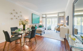 4817 Elmley Place 1-3 Beds Apartment, St. Charles for Rent - Photo Gallery 5