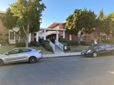 Comstock Apartments Studio Apartment for Rent